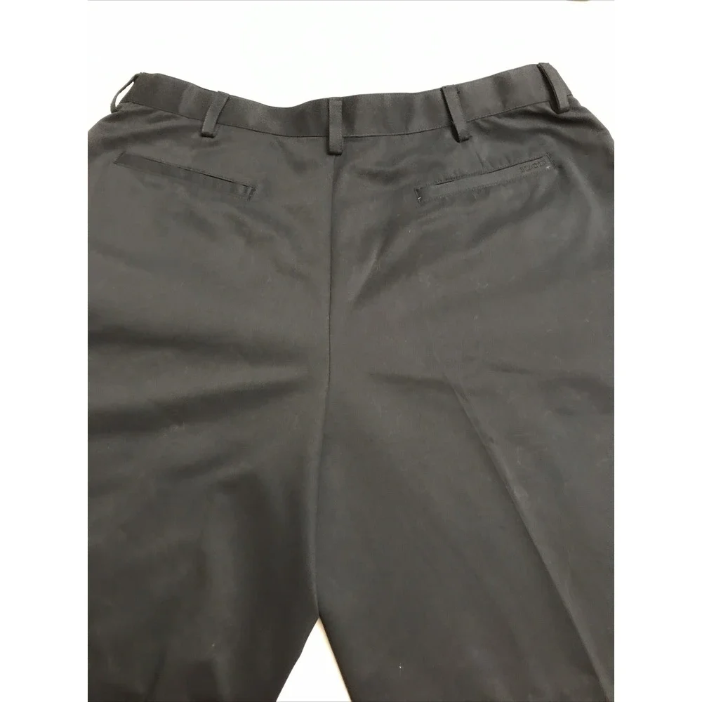 Izod Golf Mens 38 adjustable waist navy shorts‎
